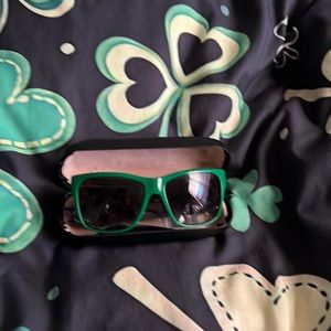 D and g green sunglasses